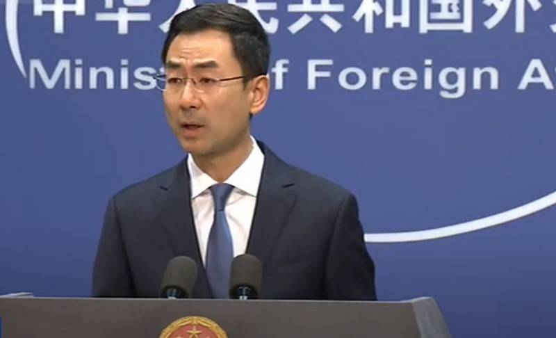 China onduerchsiichteger den USA d 'Aféierung vun Sanktionen fir d' Amëschung an d ' Ugeleeënheeten vun Hong Kong