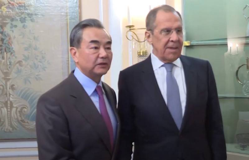 «Ils ont perdu l'esprit, de la morale et de la confiance»: le Chef de la diplomatie de la Chine critiqué les etats-UNIS