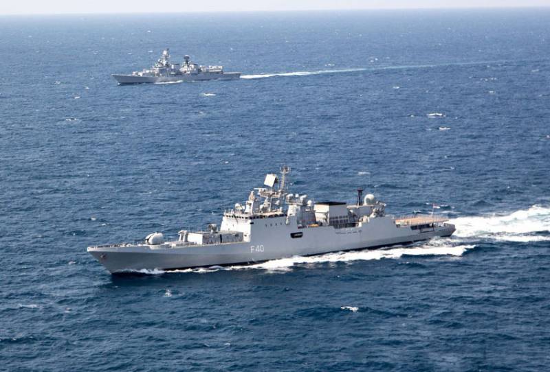 У Індыі: Карабель ВМС Кітая павярнуў назад, «убачыўшы» індыйскія баявыя караблі