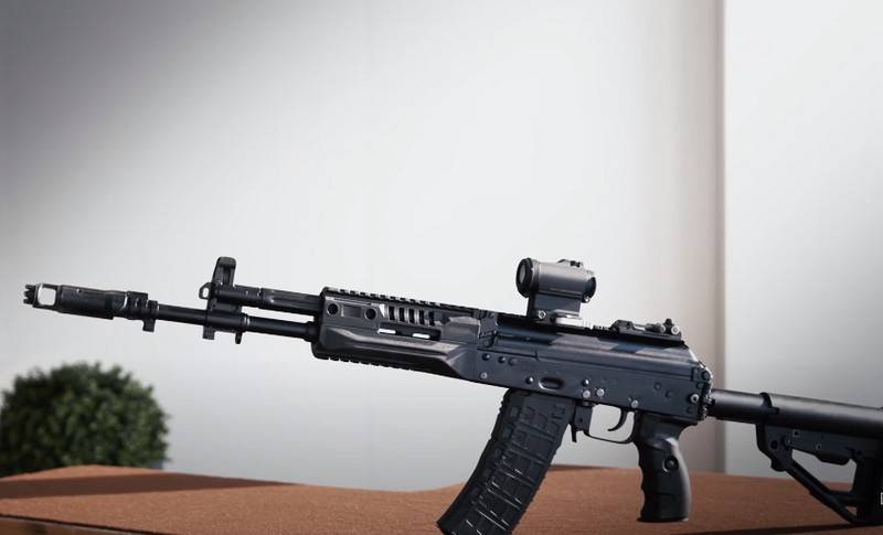 Lot de nouveaux fusils d'assaut AK-12 allée à l'Дальневосточное ВОКУ