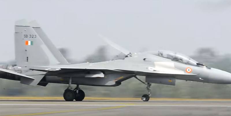 Әрекеттер Су-30МКИ және Rafale қарсы тұруға мүмкіндік береді ықтимал үлгісімен ұшуға қытай J-20 - үнді маршал