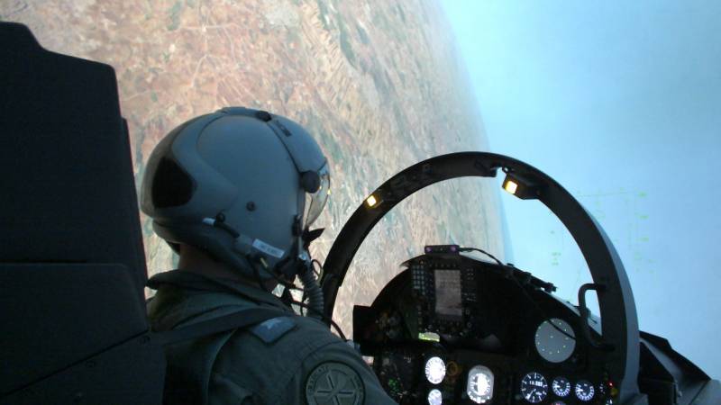 An Israel ass eréischt just de Grond fir de Loftattack op d ' Wierk, производящему Beton am Gazastreifen