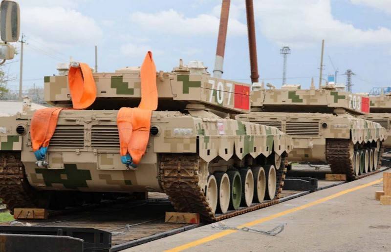 Déi éischt Staffel vun der PLA mat der Technik fir 