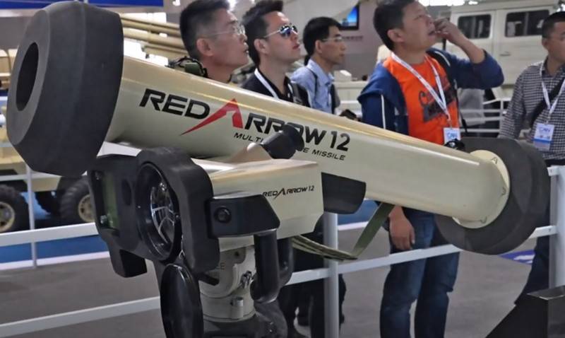Éischte chinesesche Klon vum amerikanesche Javelin Anti-Panzer krut Algerien