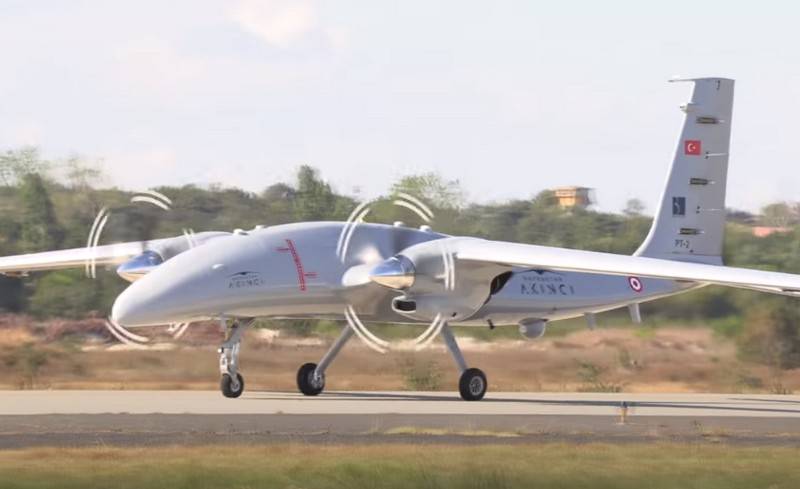 Segundo prototipo del avión no tripulado turco-ucraniano Akinci hizo el primer vuelo